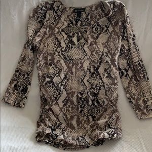Snakeskin print pullover tunic
